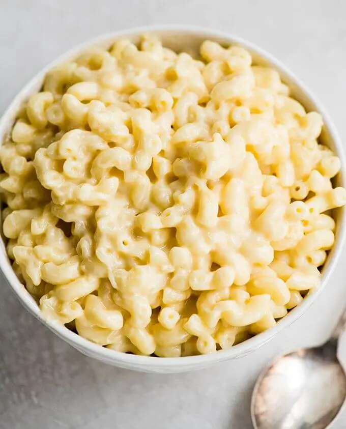 Super Simple Macaroni Cheese - Easy Peasy Foodie