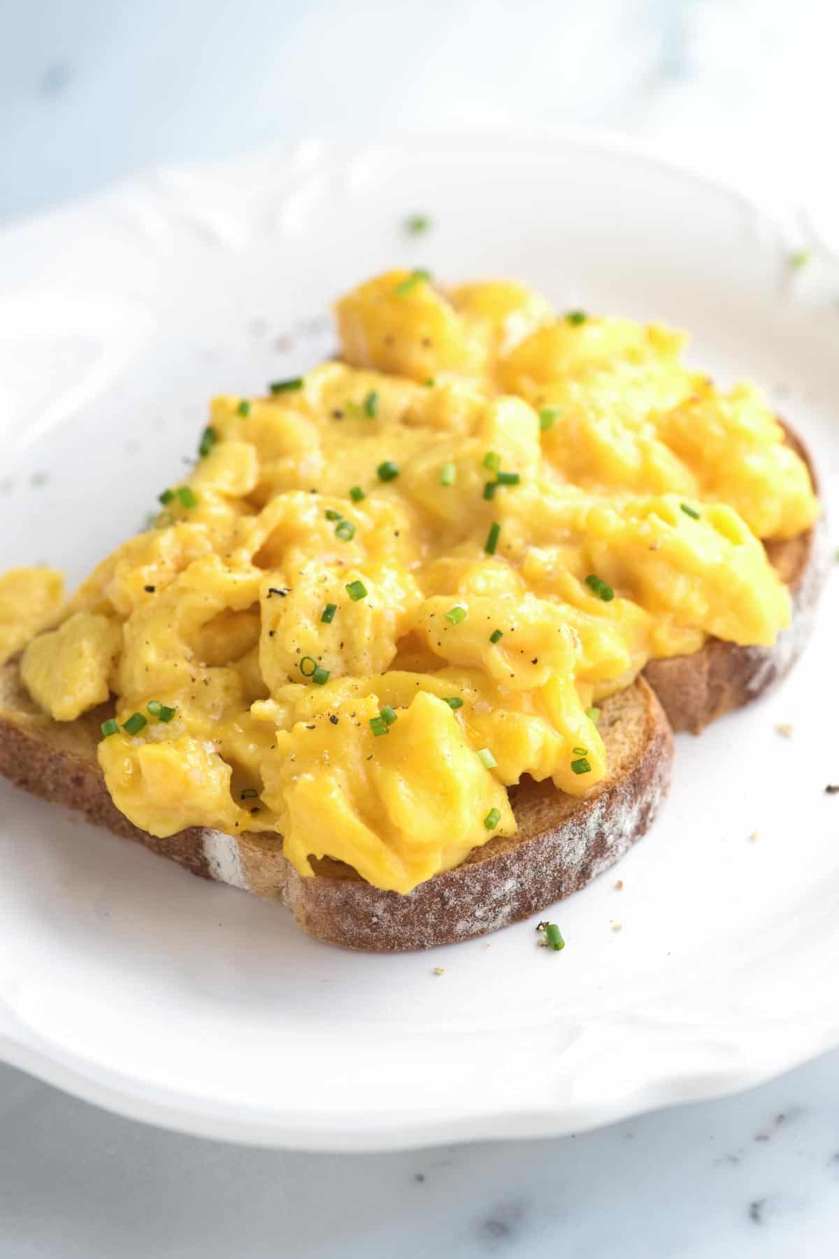 how to make scrambled eggs with butter