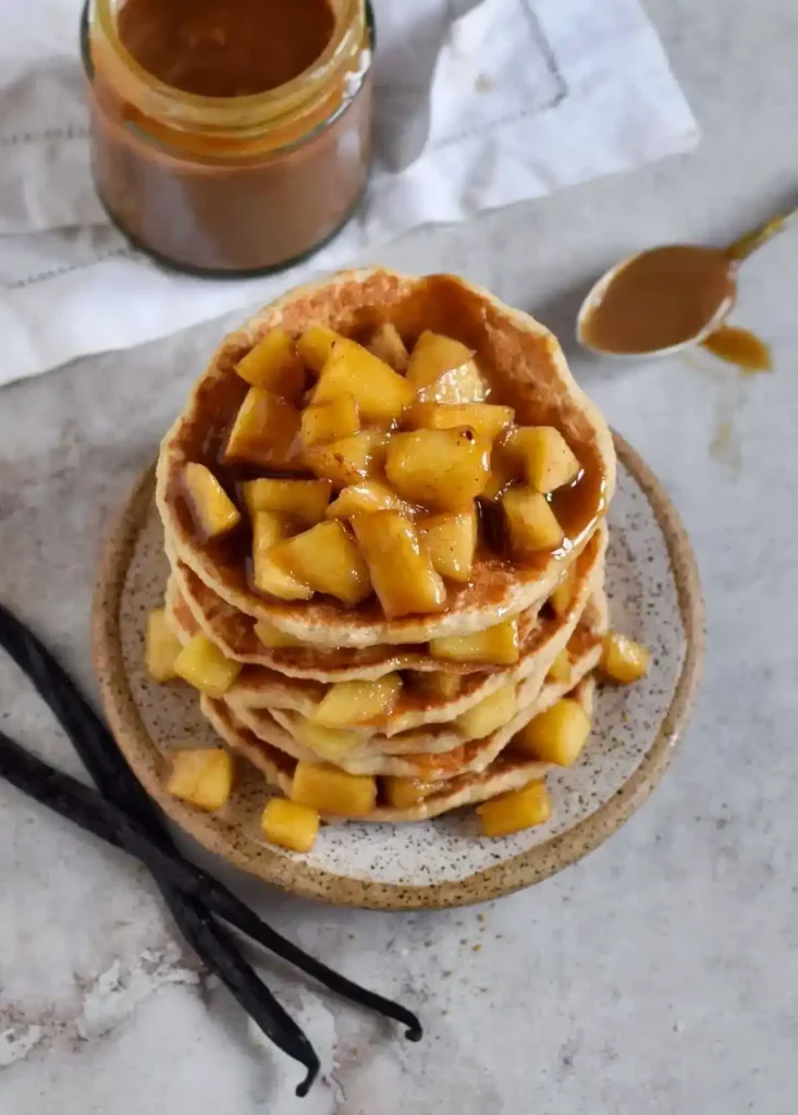 apple cinnamon pancakes