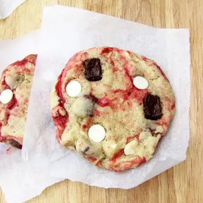 Disneyland Raspberry White Chocolate Cookies