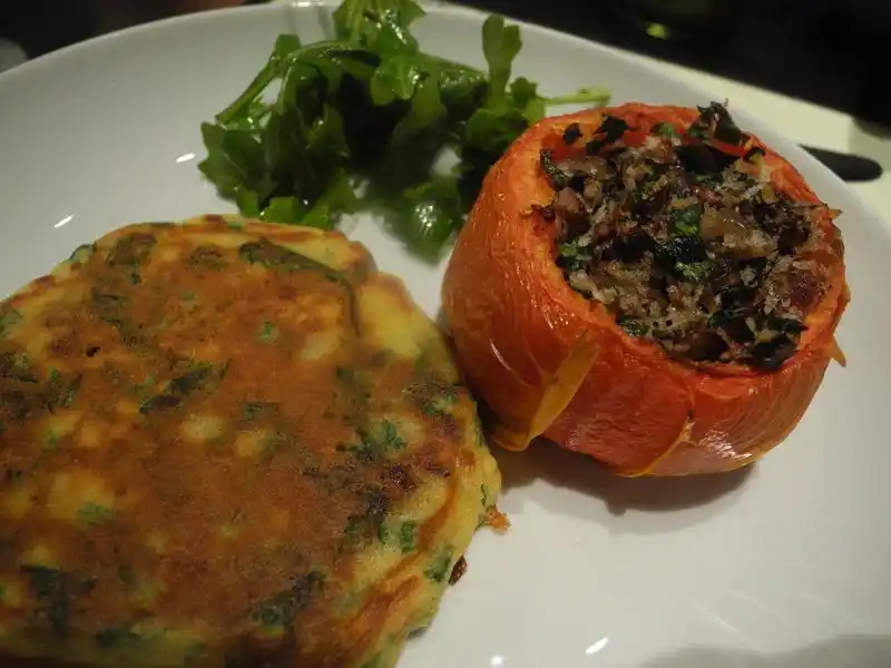 How To Hollow Out A Tomato