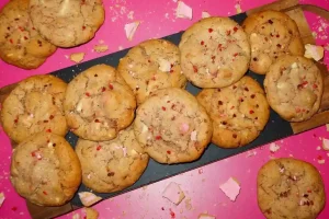 Strawberry Crunch Cookies