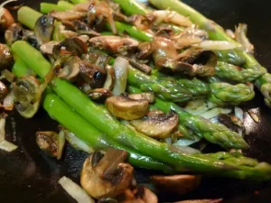 Sautéed Asparagus With Mushrooms