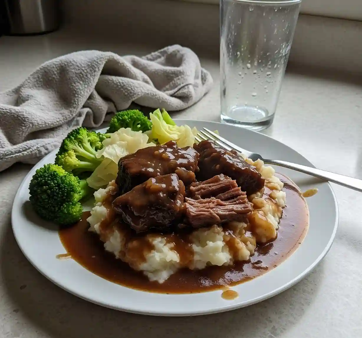 Slow cooker beef ribs